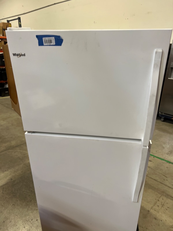 Photo 2 of Whirlpool 18.2-cu ft Top-Freezer Refrigerator (White)
