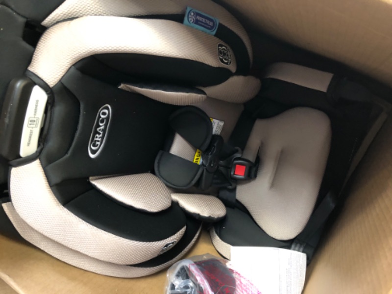 Photo 2 of Graco Extend2Fit 3-in-1 Car Seat, Stocklyn , 20.75x19x24.5 Inch (Pack of 1) 3-in-1 Stocklyn