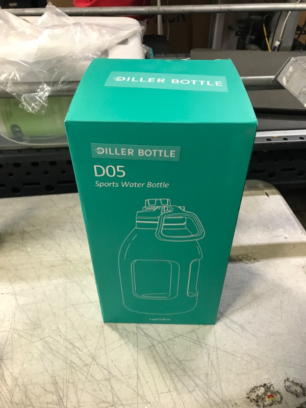 Photo 1 of 1 GALLON DILLER BOTTLE D05 SPORTS WATER BOTTLE 