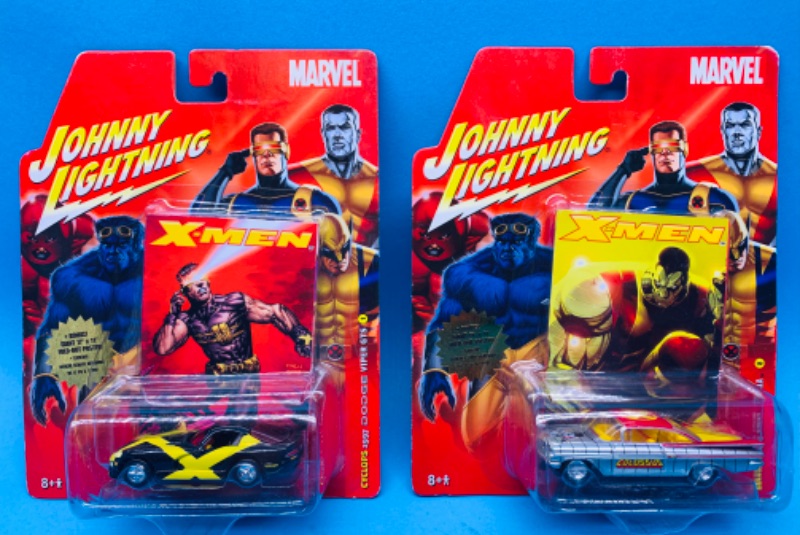 Photo 1 of 625117…2 Johnny Lightning Marvel X-Men die cast cars and fold out posters 
