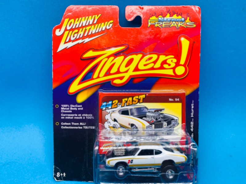 Photo 1 of 625131…Johnny Lightning zingers die cast car 