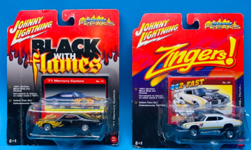 Photo 1 of 625133…2 Johnny lightning die cast cars 