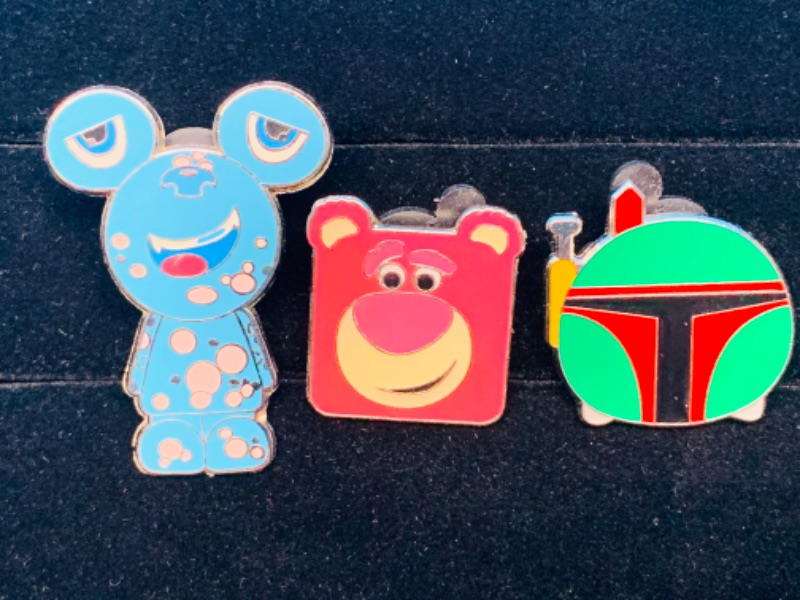 Photo 1 of 625161… 3 Disney pins