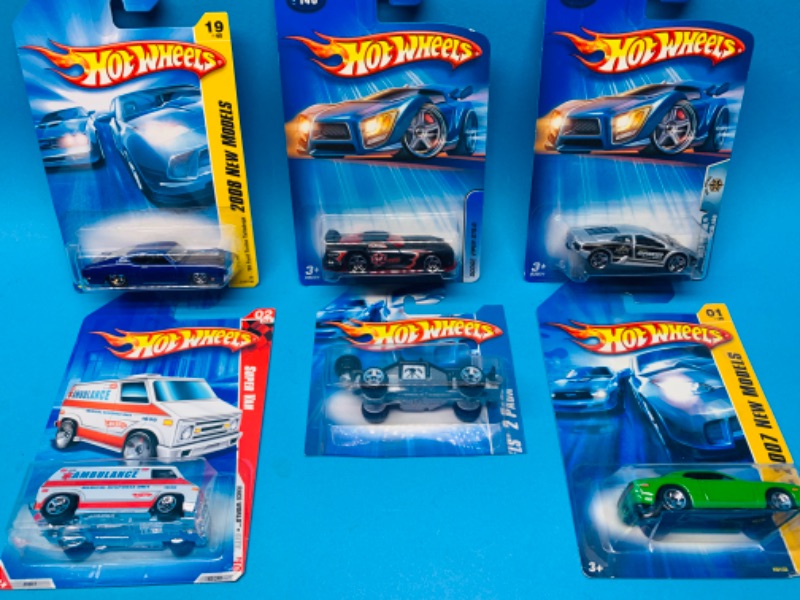 Photo 1 of 625170…6 hot wheels die cast cars 