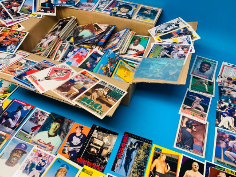 Photo 6 of 625178…approx 600 misc sports and trading cards in a box 