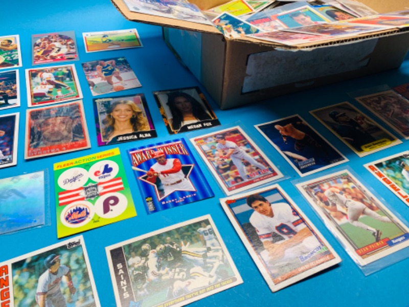 Photo 3 of 625179…600 + misc sports and trading cards in a box 
