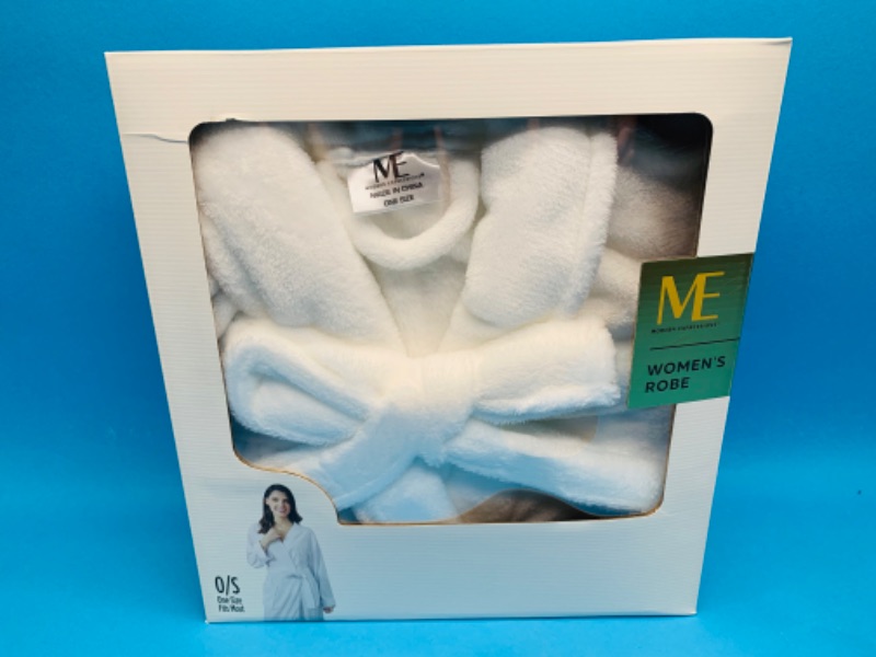 Photo 1 of 625320…women’s fluffy robe -one size fits most