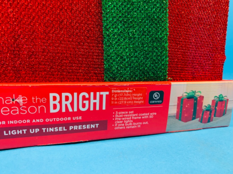 Photo 1 of 625326…3 piece light up tinsel presents 