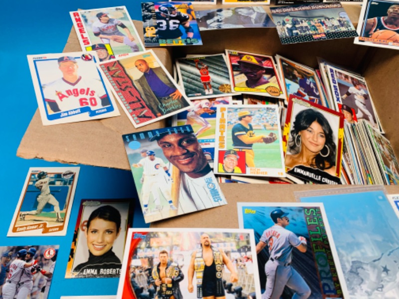 Photo 5 of 625365…approximately 800 misc sports trading cards 