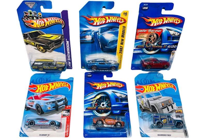 Photo 1 of 625431…6 hot wheels die cast cars 