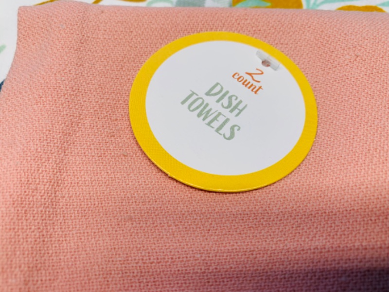 Photo 1 of 625554…18 dish towels 