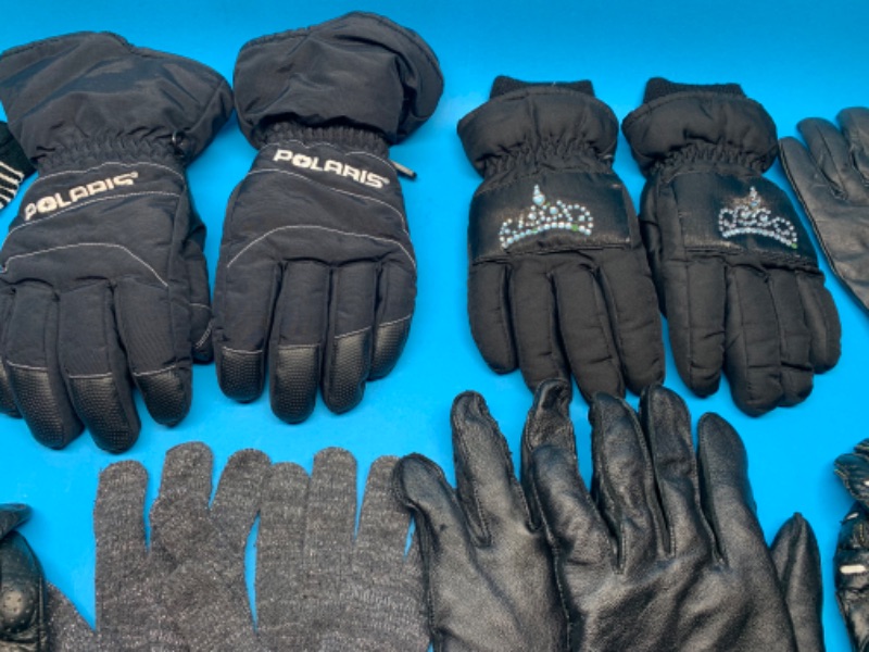 Photo 1 of 625605…used women’s gloves-leather, riding, and snow