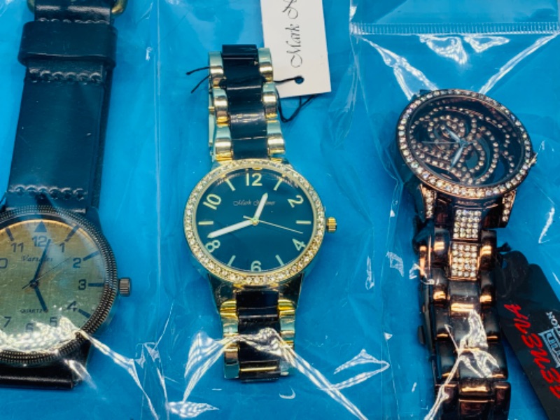 Photo 3 of 625611… 5 men’s fashion watches-will need batteries replaced 