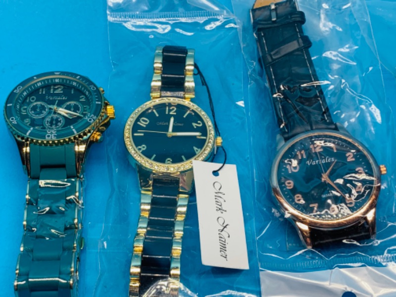 Photo 3 of 625612… 5 men’s fashion watches-will need batteries replaced 