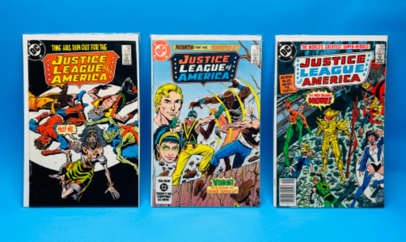 Photo 1 of 625913…3 vintage justice league of America comics in plastic sleeves 