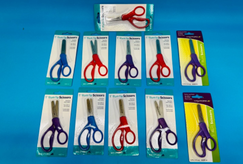 Photo 1 of 626145…11 pairs of blunt tip scissors 