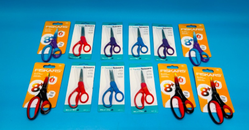 Photo 1 of 626163…12 pairs of scissors 