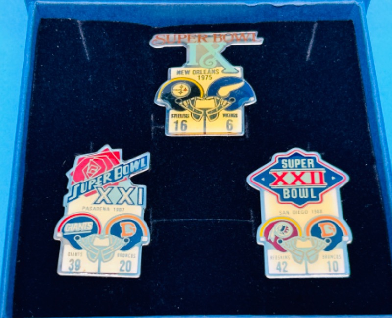 Photo 1 of 626208…3 vintage superbowl pins in gift box 