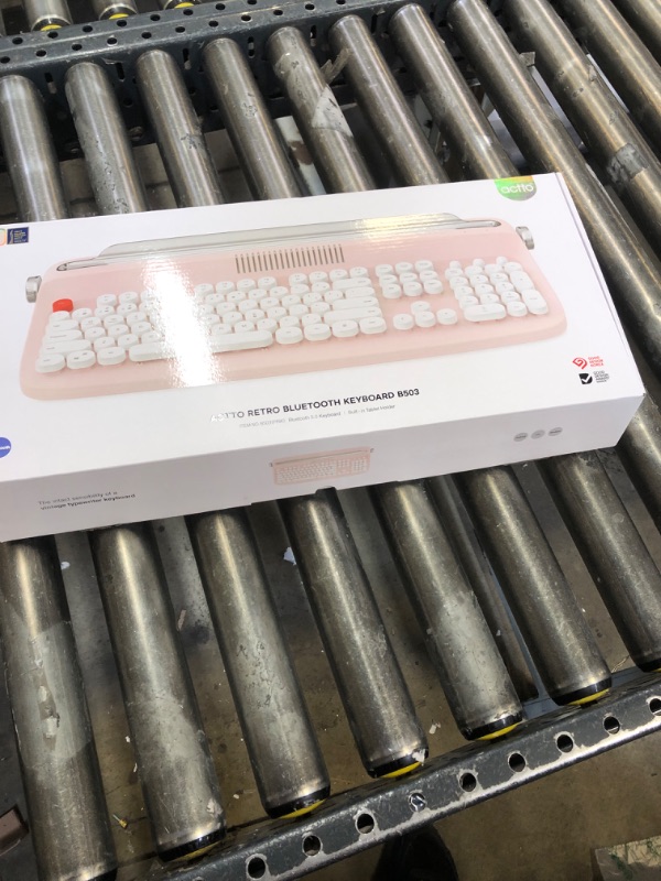 Photo 3 of YUNZII ACTTO B503 Wireless Typewriter Keyboard, Retro Bluetooth Aesthetic Keyboard with Integrated Stand for Multi-Device (B503, Baby Pink)
