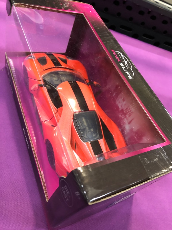 Photo 2 of 2017 Ford GT - Pink Slips 1:24 Scale Diecast Replica Model