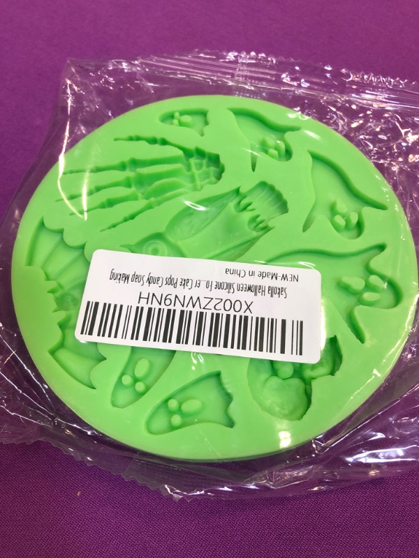 Photo 1 of 3D HALLOWEEN SILICONE BAKING MOLD 2 PCS