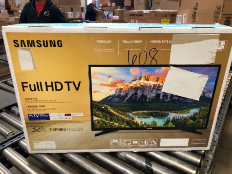 Photo 5 of SAMSUNG 32-inch Class LED Smart FHD TV 1080P (UN32N5300AFXZA, 2018 Model)