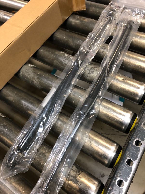 Photo 1 of YHTAUTO Rear Trunk Liftgate Lift Support Struts Gas Shock Spring Replacement for 2005-2013 Chevrolet Corvette Hatchback Without Spoiler