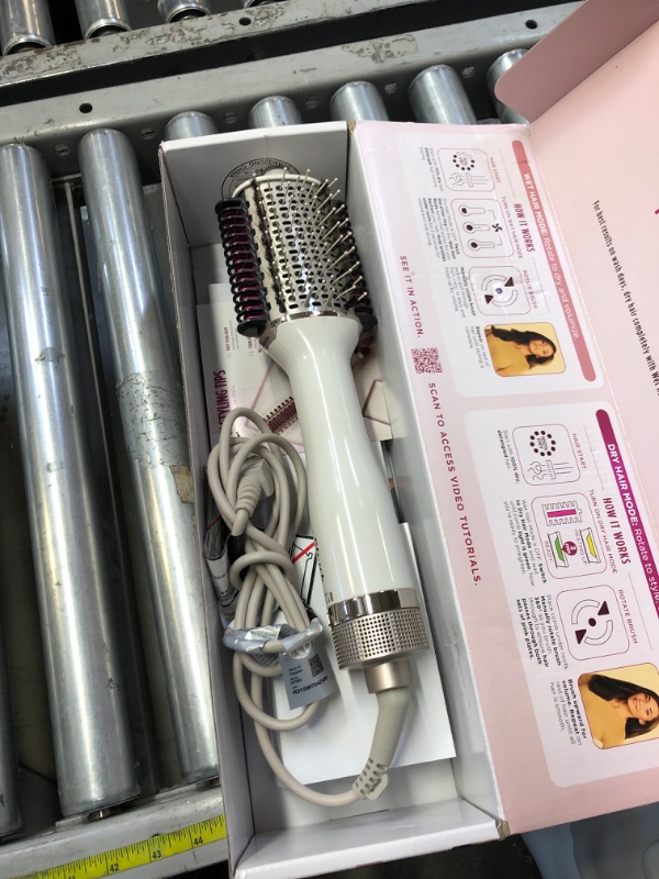 Photo 2 of Shark HT202 SmoothStyle Heated Smoothing Comb Straightener and Smoother, Dual Mode, Blow Dryer Brush + Straightener, for All Hair Types, Silk