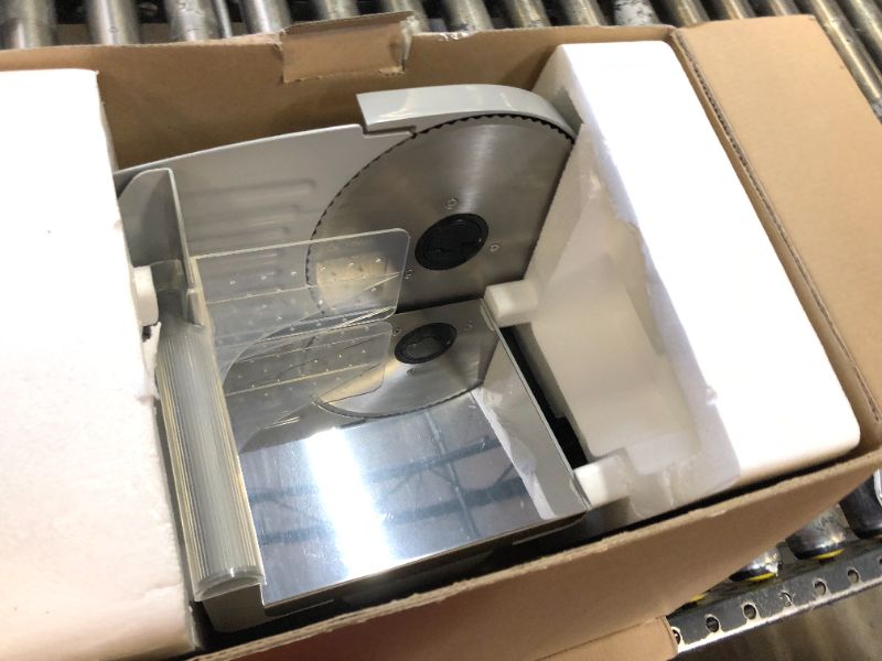 Photo 1 of electric food slicer 