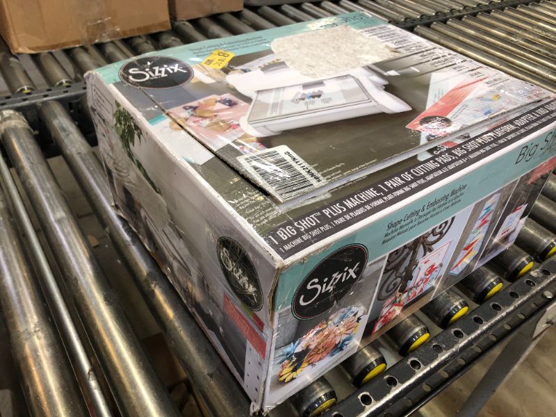 Photo 1 of Sizzix Big Shot Plus 660020 A4 Manual Die Cutting and Embossing Machine, 9 in (21 Cm) Opening