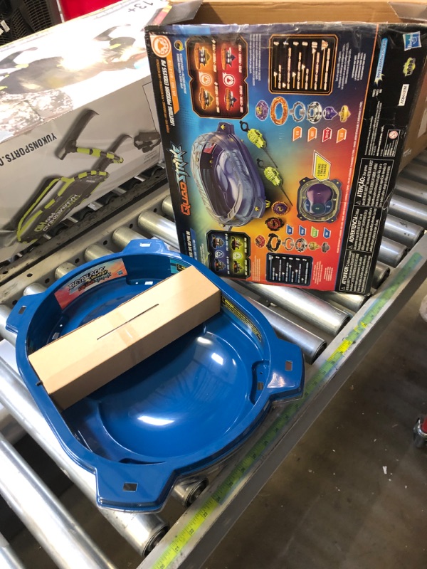 Photo 2 of Beyblade Burst QuadStrike Thunder Edge Battle Set, Battle Game Set with Beystadium, 2 Spinning Top Toys, and 2 Launchers for Ages 8 and Up