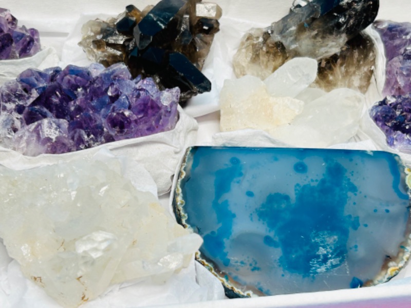 Photo 2 of 662563…collectible rocks-amethyst, smokey quartz, crystal, agate base 