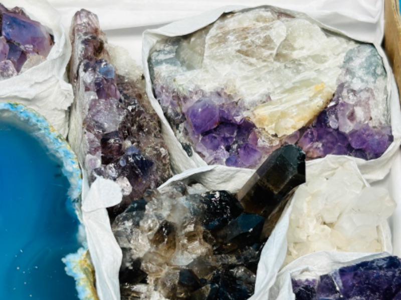 Photo 4 of 662564…collectible rocks-amethyst, smokey quartz, and agate base 