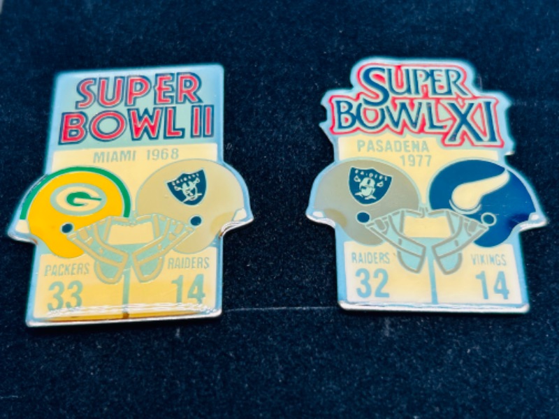 Photo 2 of 662615… 2 vintage Super Bowl pins in gift box 