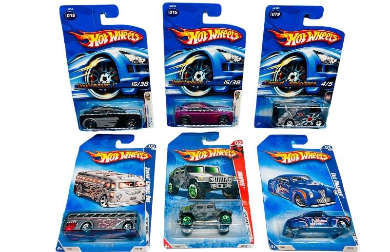 Photo 1 of 662766…  6 hot wheels die cast cars 