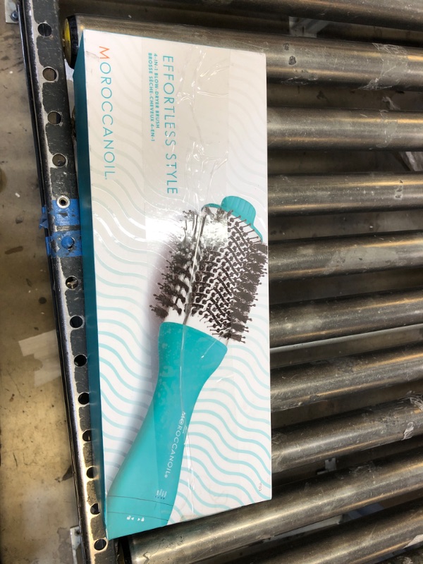 Photo 3 of Moroccanoil Effortless Style 4-in-1 Blow-Dryer Brush