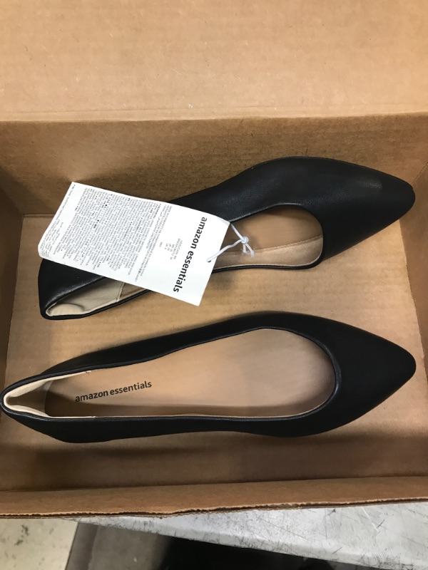 Photo 1 of Amazon Essentials Womens Flats - Black - Sz 8W