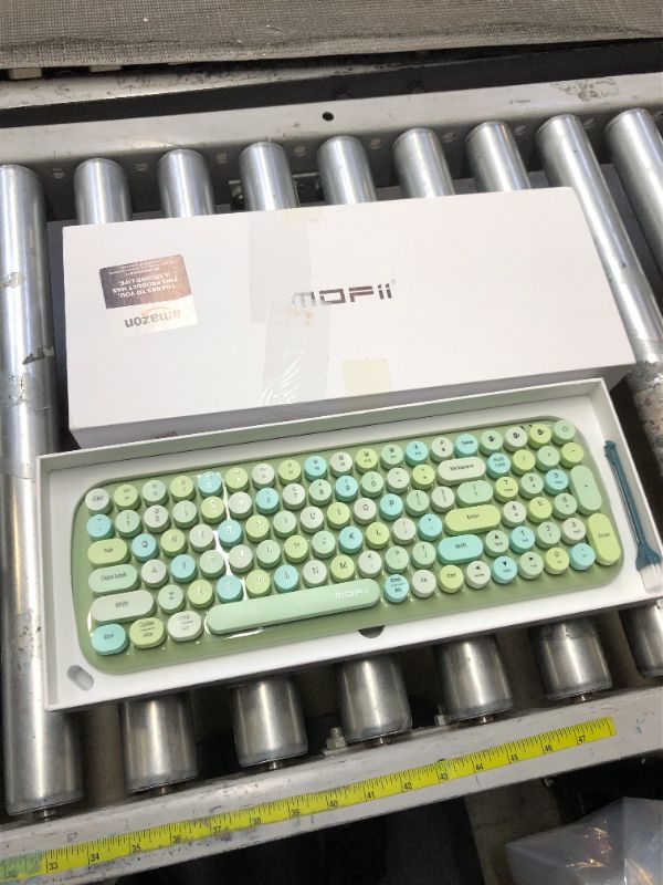 Photo 2 of Estink Wireless Bluetooth Keyboard,Ultra-Thin Computer Keyboard,Retro Round Keycap,Long-Distance Transmission, Green Mixed Color Version,Compatible with Win/Mac/Android/iOS Systems (Green)