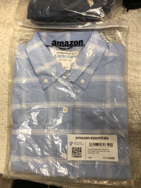 Photo 2 of Amazon Essentials Men's Regular-Fit Short-Sleeve Pocket Oxford Shirt Large Blue, Windowpane