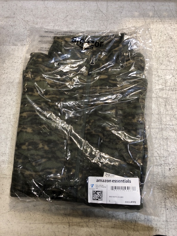 Photo 2 of Amazon Essentials Men's Full-Zip Polar Fleece Vest (Available in Big & Tall) Polyester Camo Small