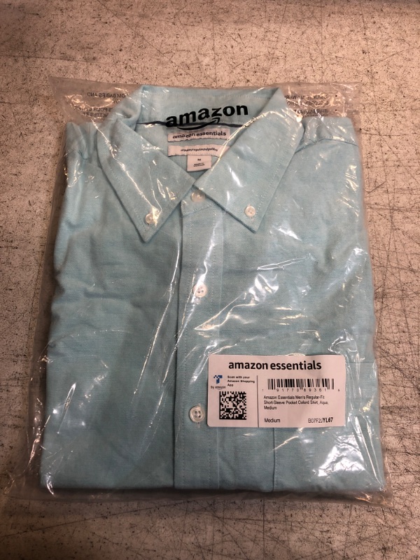 Photo 2 of Amazon Essentials Men's Regular-Fit Short-Sleeve Pocket Oxford Shirt Medium Aqua Blue