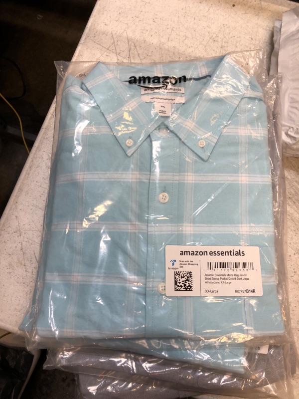 Photo 2 of Amazon Essentials Men's Regular-Fit Short-Sleeve Pocket Oxford Shirt XX-Large Aqua Blue Windowpane