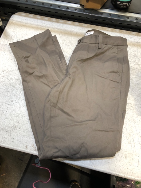 Photo 1 of amazon essentials pants 32x32