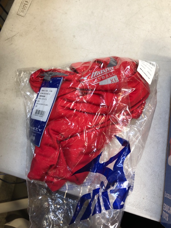 Photo 1 of Mizuno Boys' Standard Sleevelss Vb Jersey

