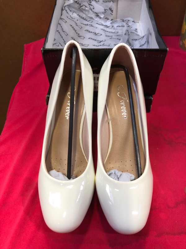 Photo 1 of womens shoes size 6.5