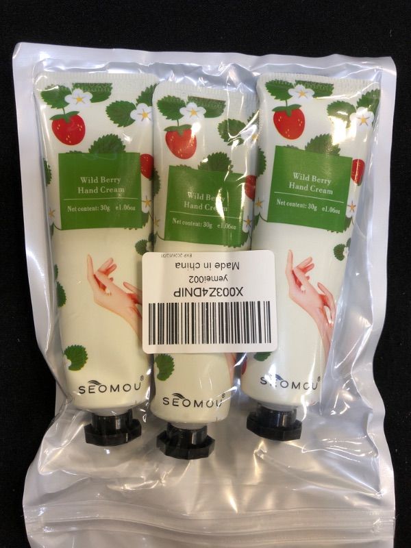 Photo 1 of Mini Hand Lotion Travel Size,Moisturizing Hand Care Cream Gift Set,3 pack,portable package
