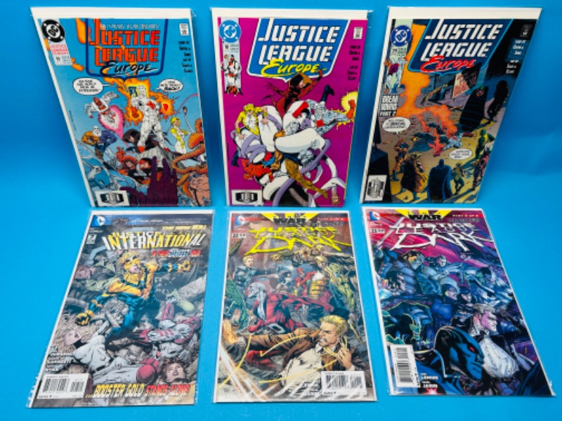 Photo 1 of 685932…6 justice league comics in plastic sleeves 