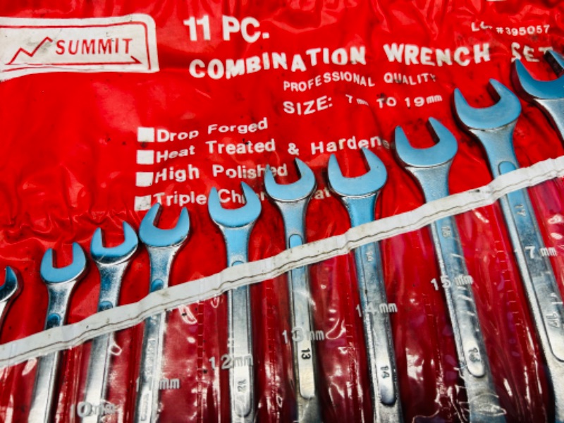 Photo 3 of 686065…vintage Summit 11 piece combination wrench set in roll pouch
