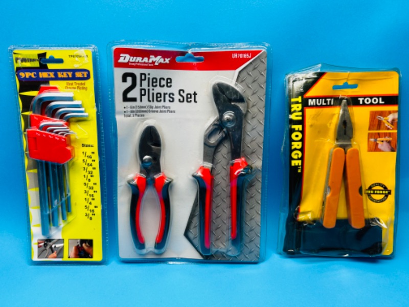 Photo 1 of 686068… pliers, multi tool, and hex key set