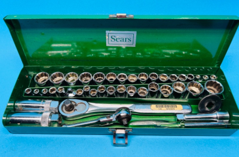 Photo 1 of 686078…Sears socket set